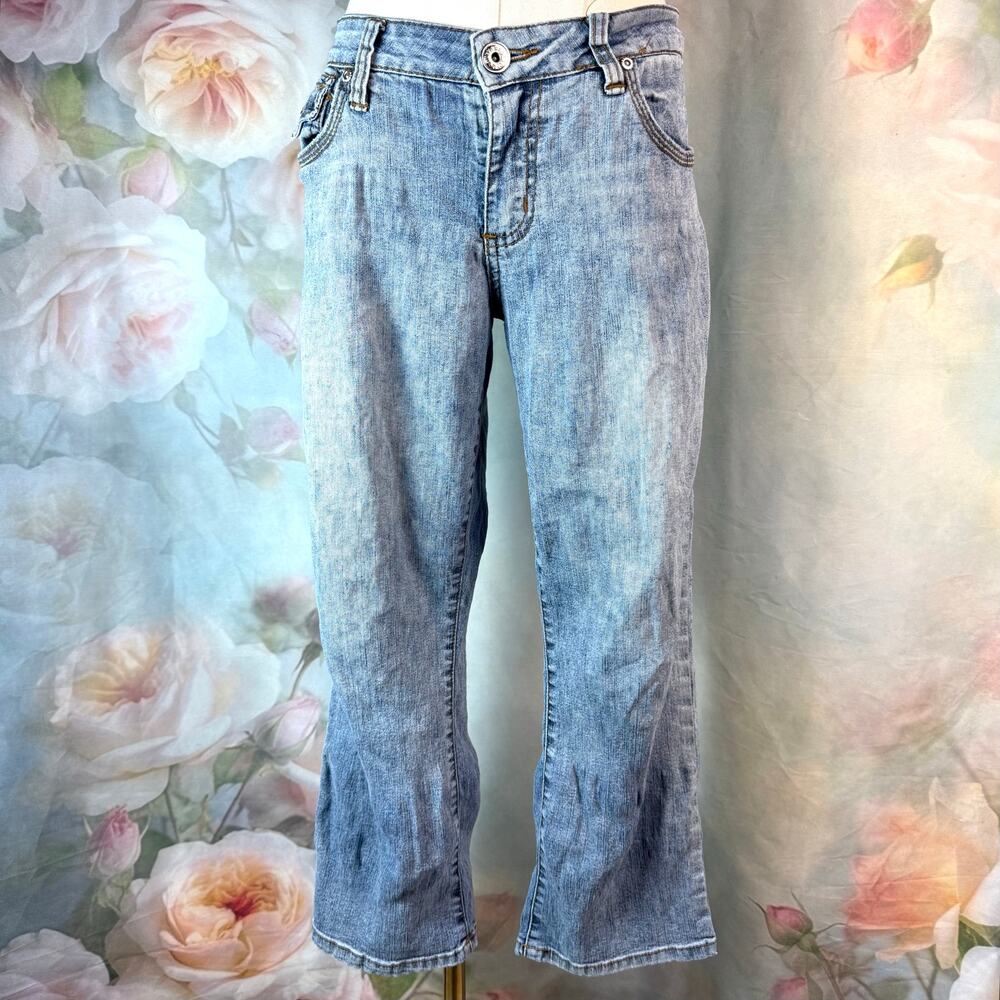 Vintage Y2K One Tuff Babe Light Wash Button Pocket Capri Jeans